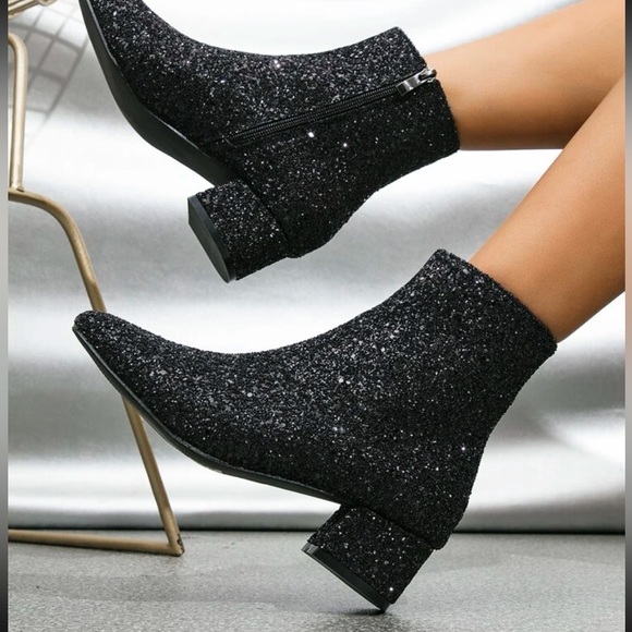 Sequence Boots - Picture 2 of 6